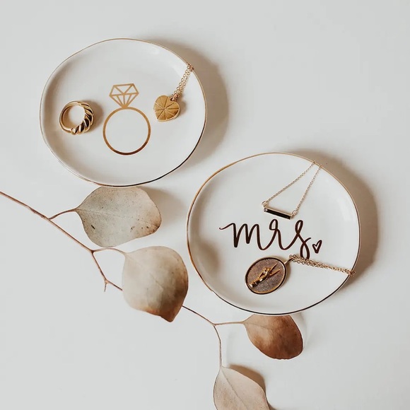 ✨Clearance✨ Engagement Ring Jewelry Dish - Picture 1 of 3